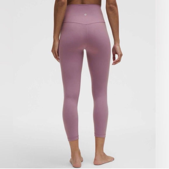 NWT 💕 lululemon Align HR Crop 23” Lavender Luxe Crop Leggings - Picture 4 of 7